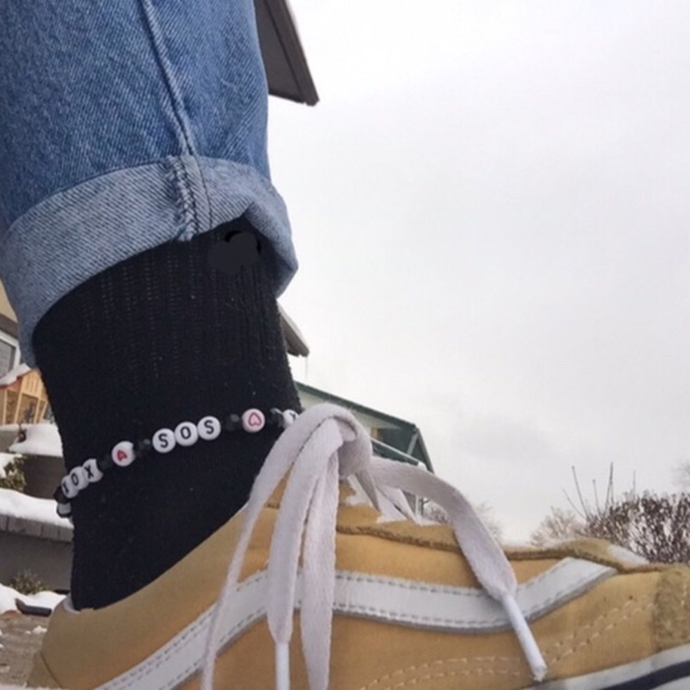 SOS/XOX anklet 😼🥺